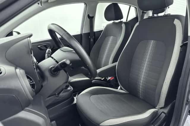 Hyundai i10 (2021) thumbnail 24