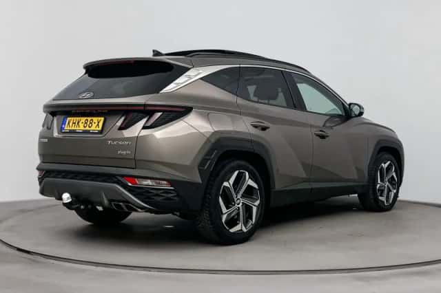 Hyundai Tucson (2022) thumbnail 2