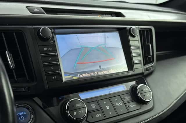 Toyota RAV4 (2017) thumbnail 13
