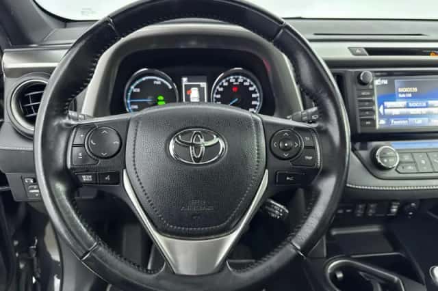 Toyota RAV4 (2017) thumbnail 26