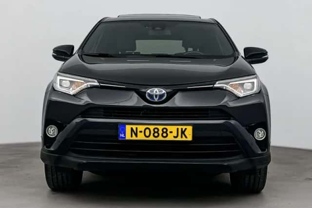 Toyota RAV4 (2017) thumbnail 4