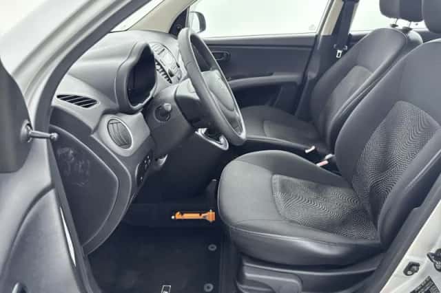 Hyundai i10 (2011) thumbnail 13