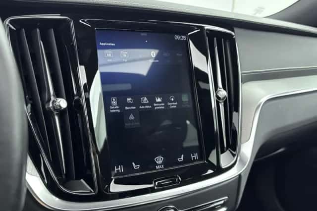 Volvo S60 (2019) thumbnail 16