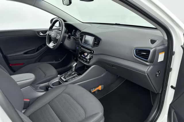 Hyundai Ioniq (2017) thumbnail 18