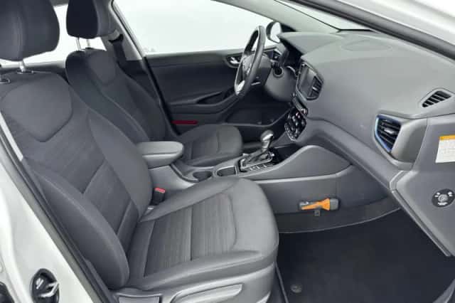 Hyundai Ioniq (2017) thumbnail 19