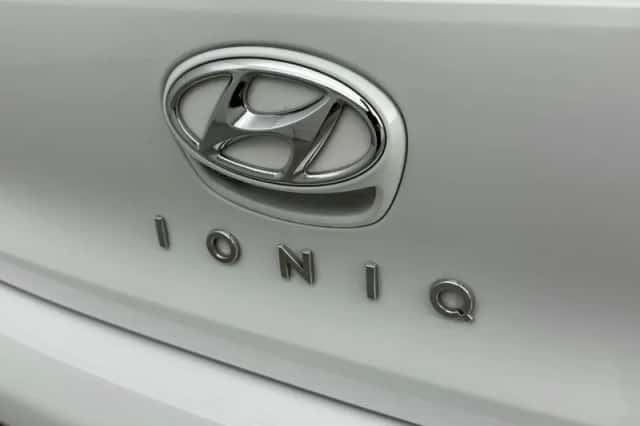 Hyundai Ioniq (2017) thumbnail 22