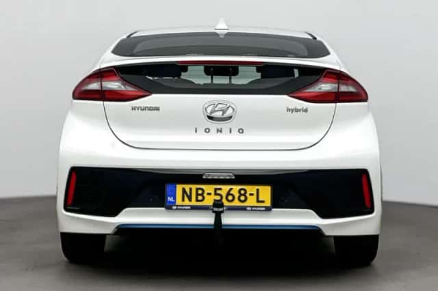 Hyundai Ioniq (2017) thumbnail 6