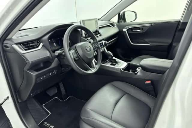 Toyota RAV4 (2022) thumbnail 11