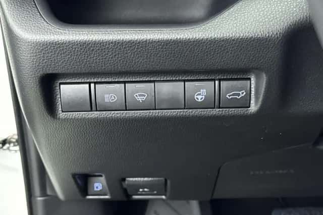 Toyota RAV4 (2022) thumbnail 14