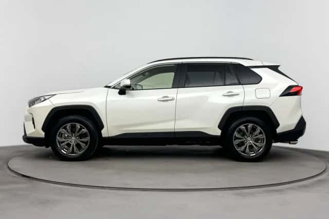 Toyota RAV4 (2022) thumbnail 3
