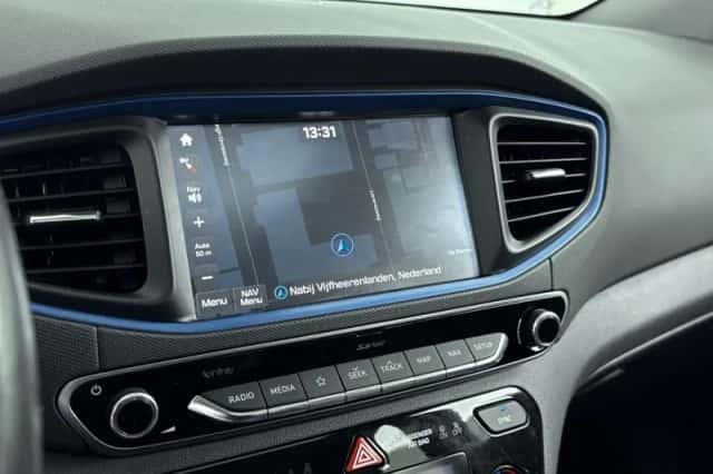 Hyundai Ioniq (2018) thumbnail 17