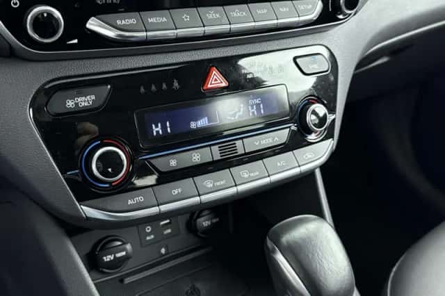 Hyundai Ioniq (2018) thumbnail 22