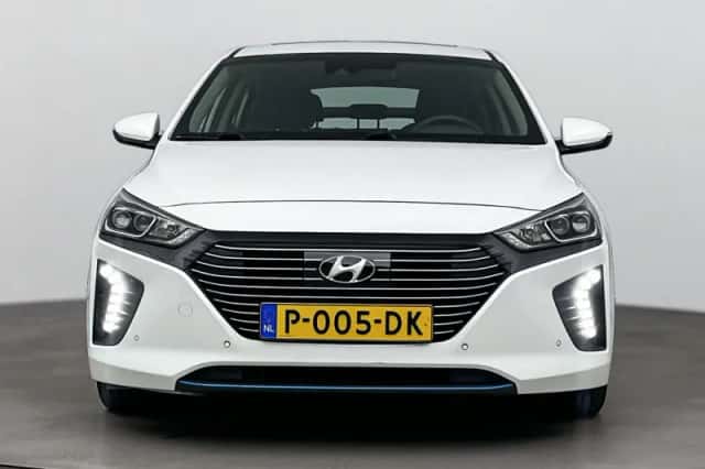 Hyundai Ioniq (2018) thumbnail 4
