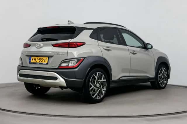 Hyundai Kona (2021) thumbnail 2