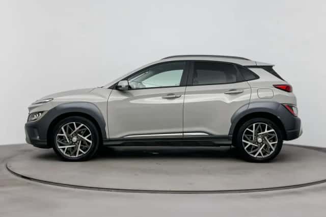 Hyundai Kona (2021) thumbnail 3