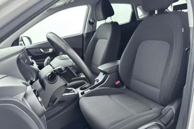 Hyundai Kona (2021) thumbnail 32