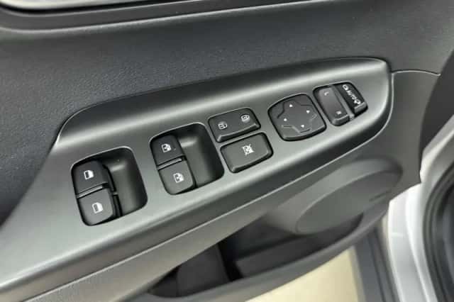 Hyundai Kona (2023) thumbnail 18