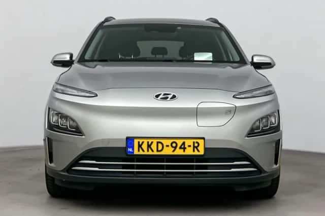 Hyundai Kona (2023) thumbnail 6