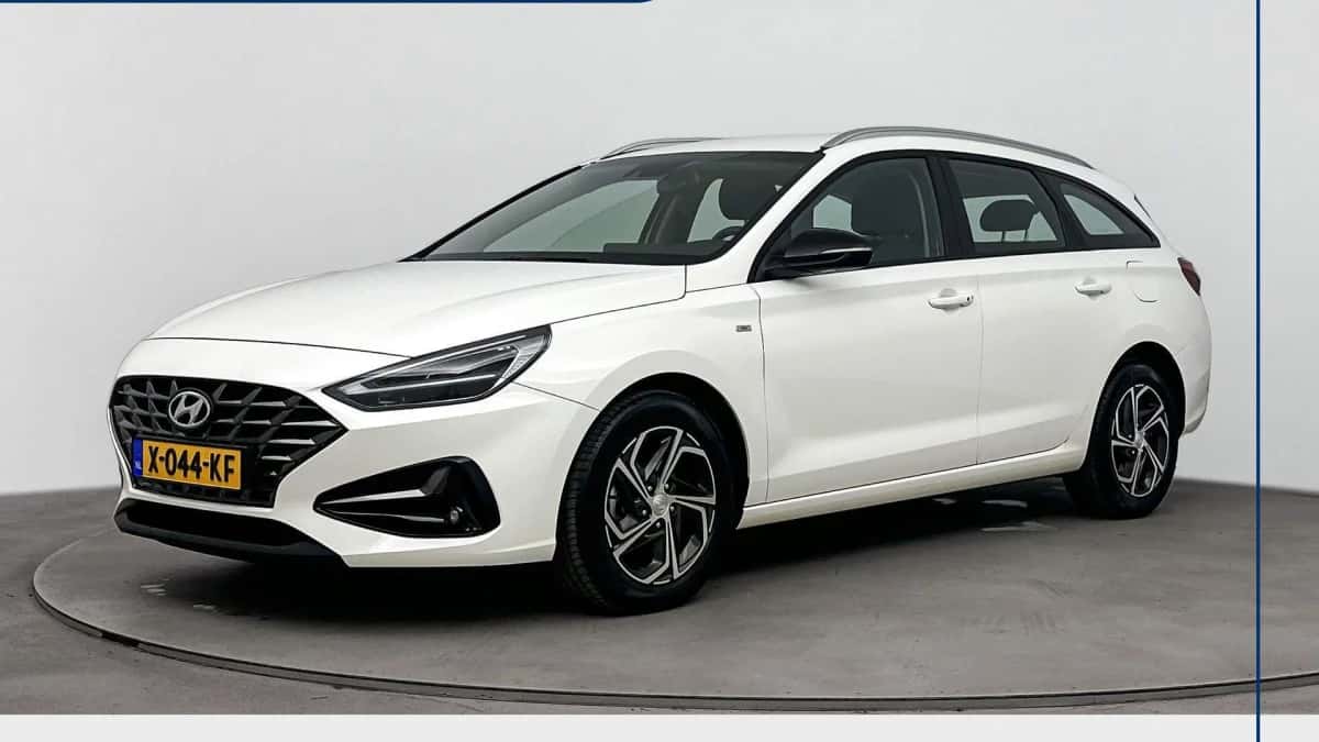 Hyundai i30 (2024) — foto 1