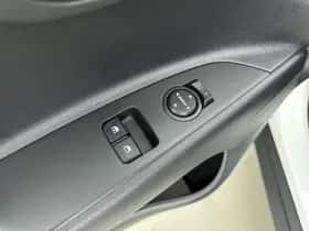 Kia Stonic (2022) thumbnail 18