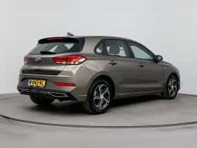 Hyundai i30 (2021) thumbnail 2
