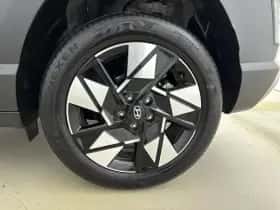 Hyundai Kona (2025) thumbnail 32