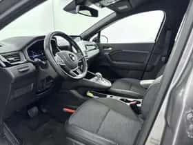 Renault Captur (2022) thumbnail 9