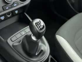 Hyundai i10 (2024) thumbnail 23