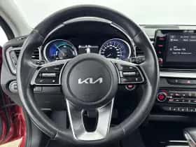 Kia Ceed Sportswagon (2023) thumbnail 13