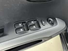 Hyundai i10 (2011) thumbnail 24