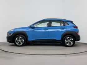 Hyundai Kona (2021) thumbnail 3