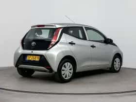 Toyota Aygo (2018) thumbnail 2