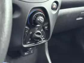 Toyota Aygo (2018) thumbnail 19