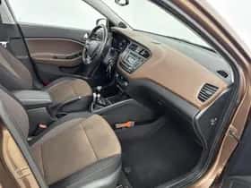 Hyundai i20 (2015) thumbnail 21