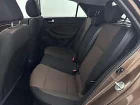 Hyundai i20 (2015) thumbnail 30