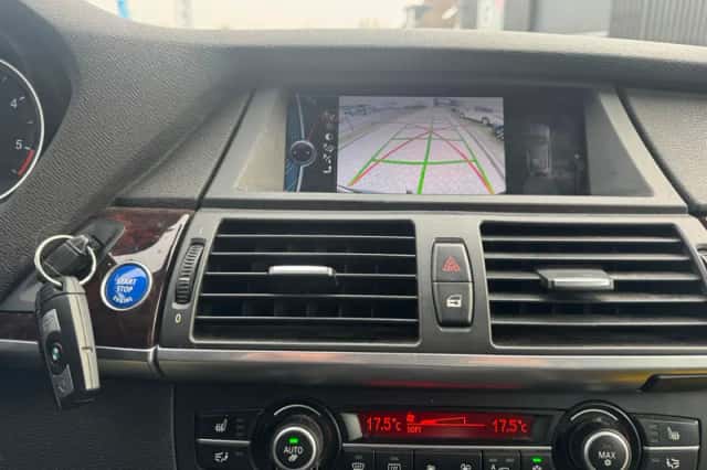 BMW X5 (2011) thumbnail 2