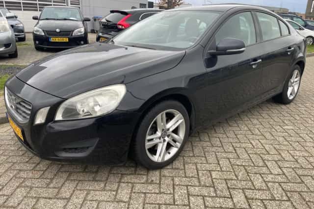 Volvo S60 (2011) thumbnail 1