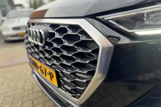 Audi Q3 Sportback (2021) thumbnail 4