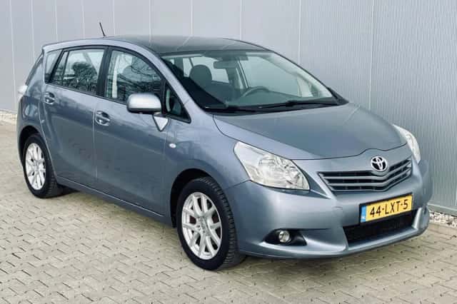 Toyota Verso (2010) thumbnail 6
