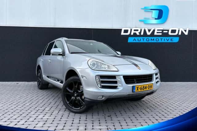 Porsche Cayenne (2008) thumbnail 1