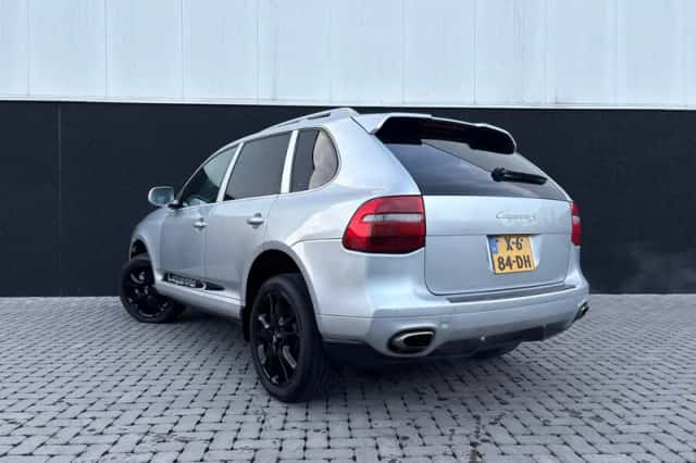 Porsche Cayenne (2008) thumbnail 4