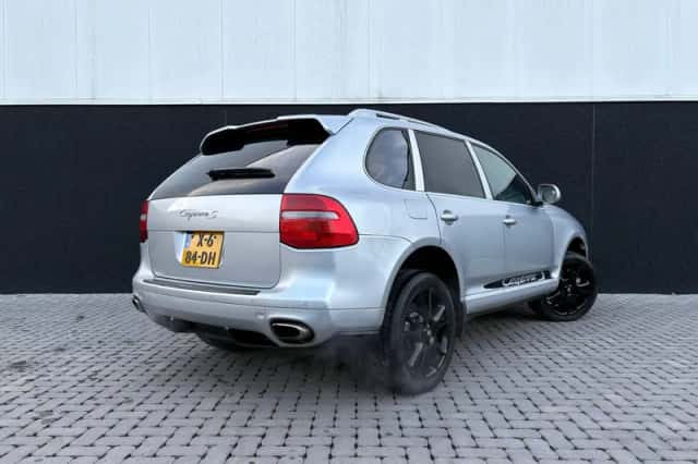 Porsche Cayenne (2008) thumbnail 5