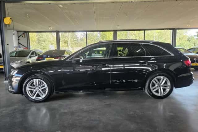 Audi A4 (2020) thumbnail 3