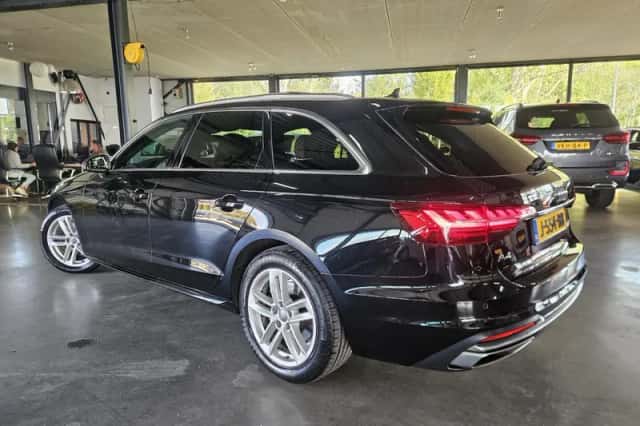 Audi A4 (2020) thumbnail 4