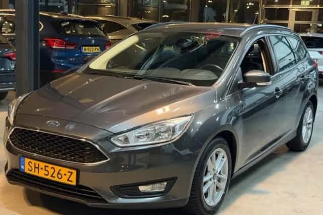Ford Focus (2018) thumbnail 2