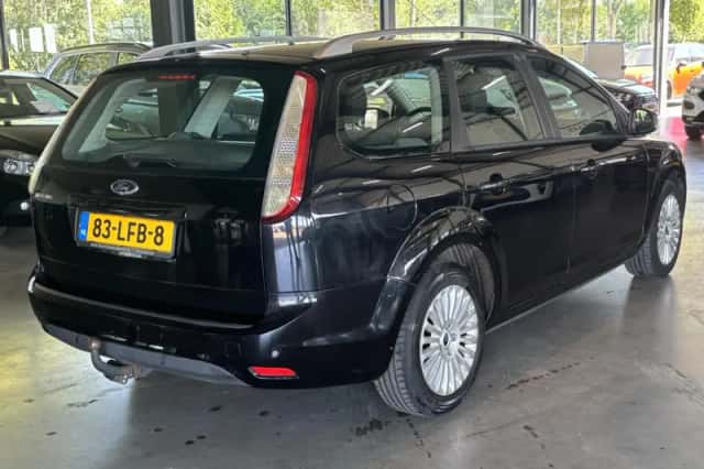 Ford Focus (2010) thumbnail 4