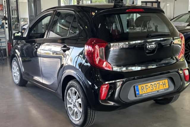 Kia Picanto (2017) thumbnail 3