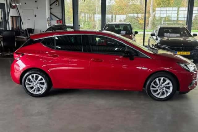 Opel Astra (2021) thumbnail 6