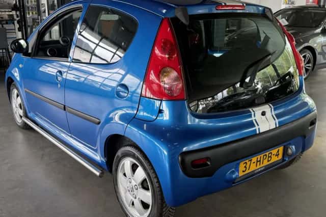Peugeot 107 (2009) thumbnail 3