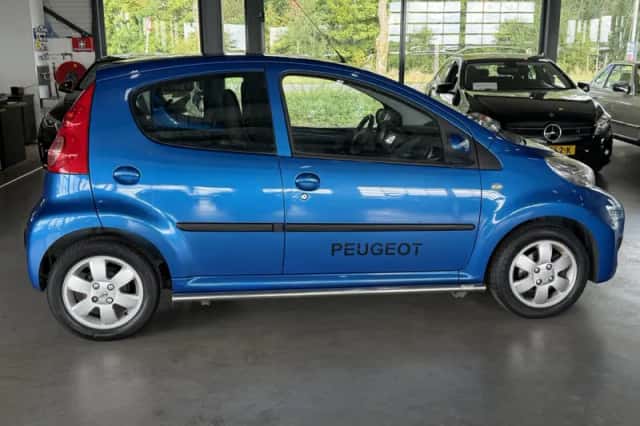 Peugeot 107 (2009) thumbnail 5